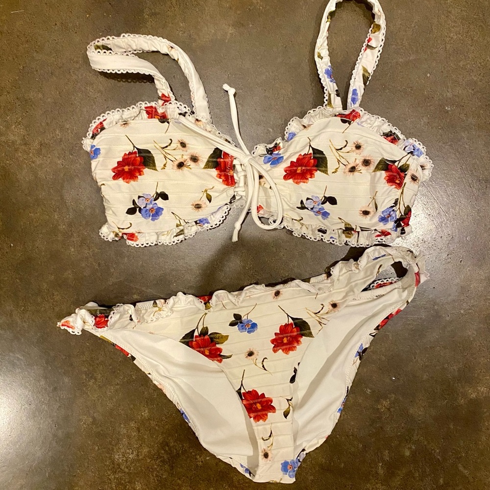 Show Me Your Mumu swim
